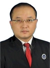 李伟